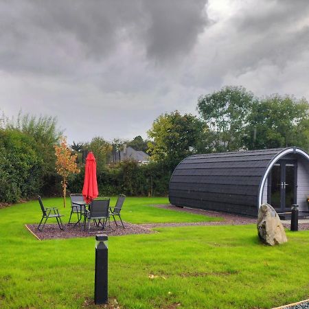 Gateway Glamping Hotel Farranfore Bagian luar foto