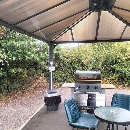 Gateway Glamping Hotel Farranfore Bagian luar foto