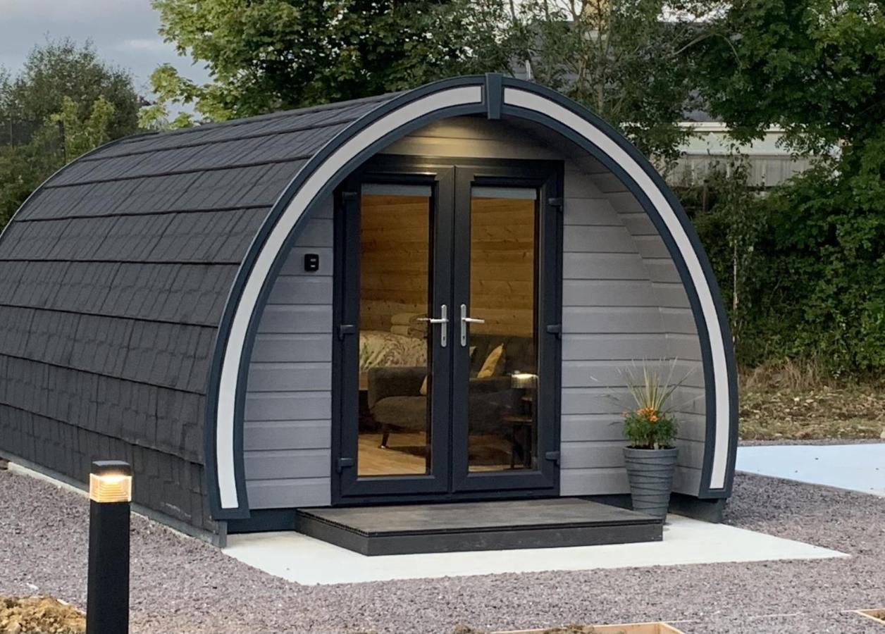 Gateway Glamping Hotel Farranfore Bagian luar foto